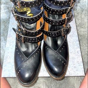 Freebird Felicity size 6-Black